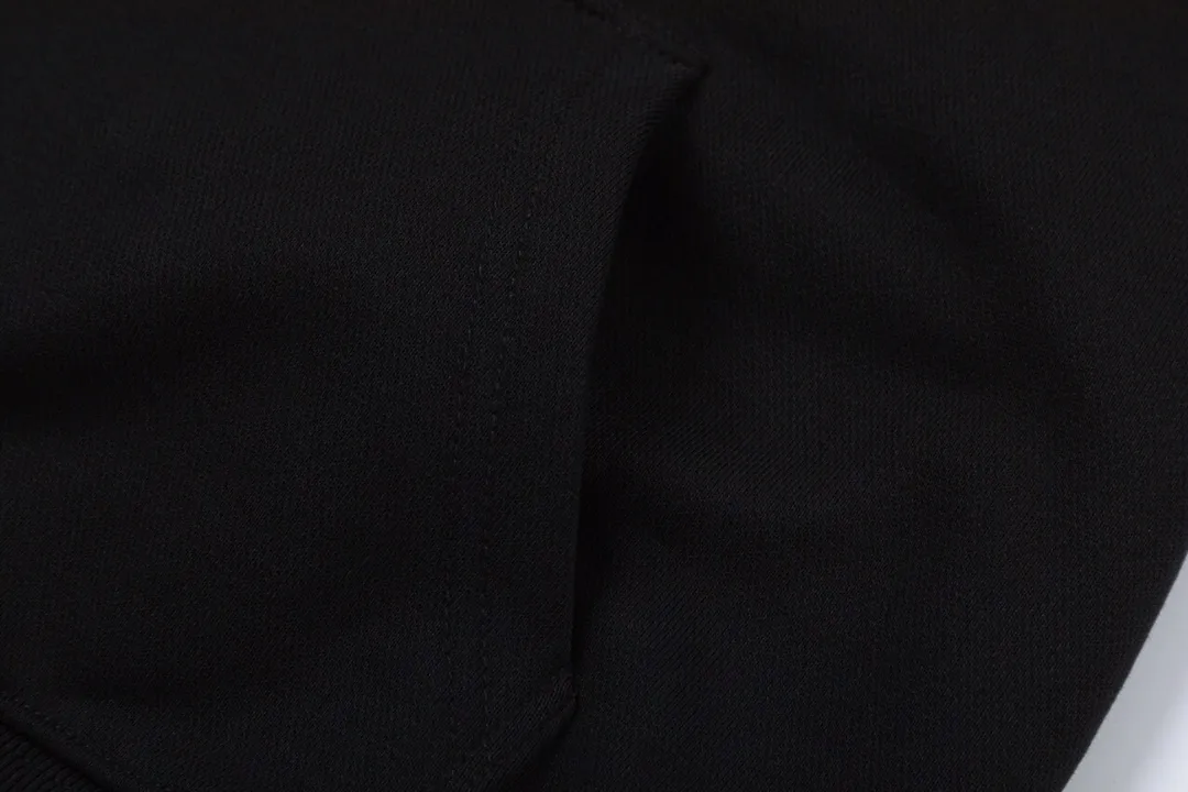 【CELINE 公式旗艦店】セリーヌ パーカー スウェットご好評に付き再入荷！240925