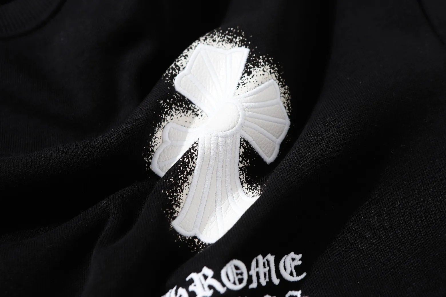 【CHROME HEARTS 公式旗艦店】クロムハーツ  丸首の衛衣 スウェット ご好評に付き再入荷   241114