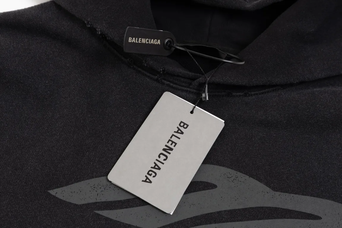 【BALENCIAGA 公式旗艦店】バレンシアガ パーカースウェット ご好評に付き再入荷！241211