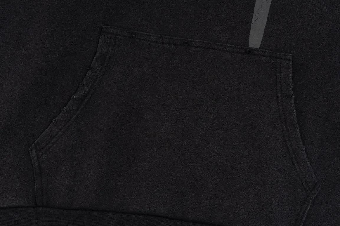 【BALENCIAGA 公式旗艦店】バレンシアガ パーカースウェット ご好評に付き再入荷！241211