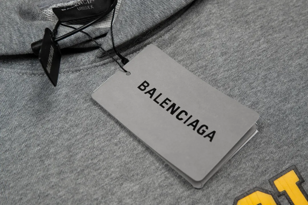 【BALENCIAGA 公式旗艦店】バレンシアガ パーカースウェット ご好評に付き再入荷！241211