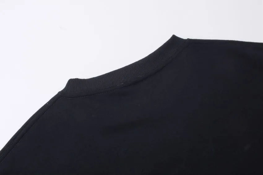 【BALENCIAGA 公式旗艦店】バレンシアガ 丸首の衛衣 スウェット ご好評に付き再入荷！241127
