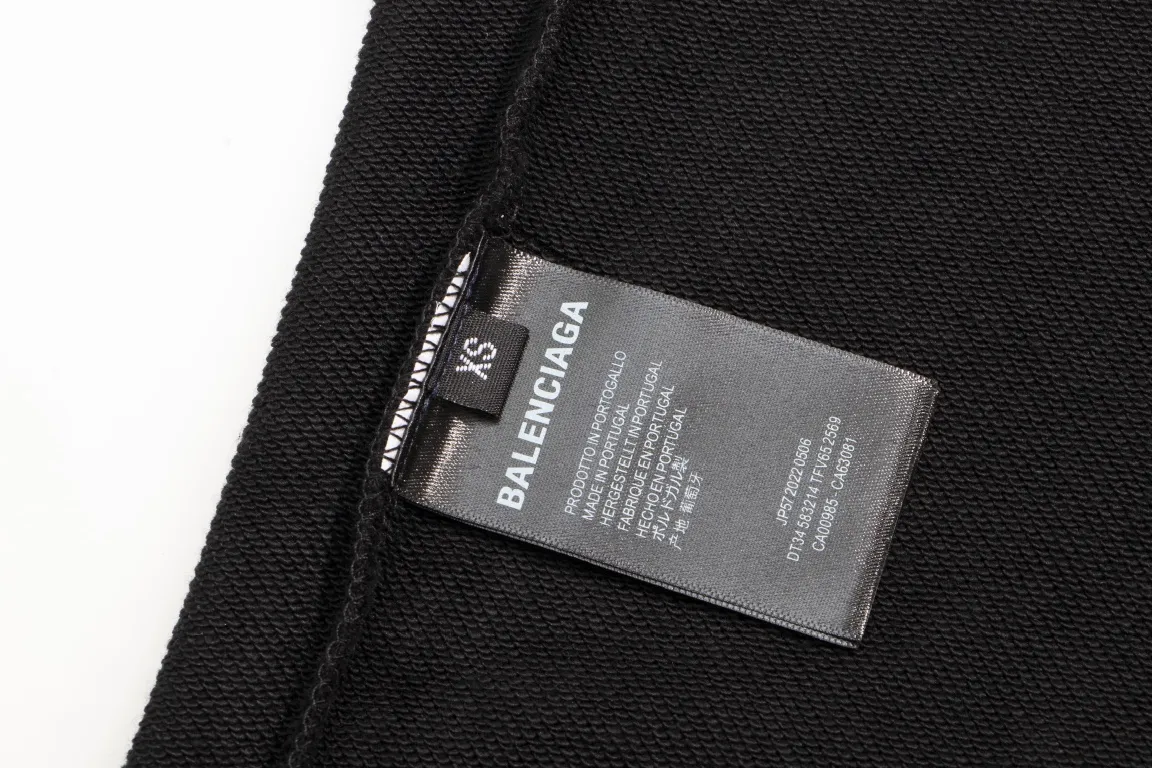 【BALENCIAGA 公式旗艦店】バレンシアガ 丸首の衛衣 スウェット ご好評に付き再入荷！241127