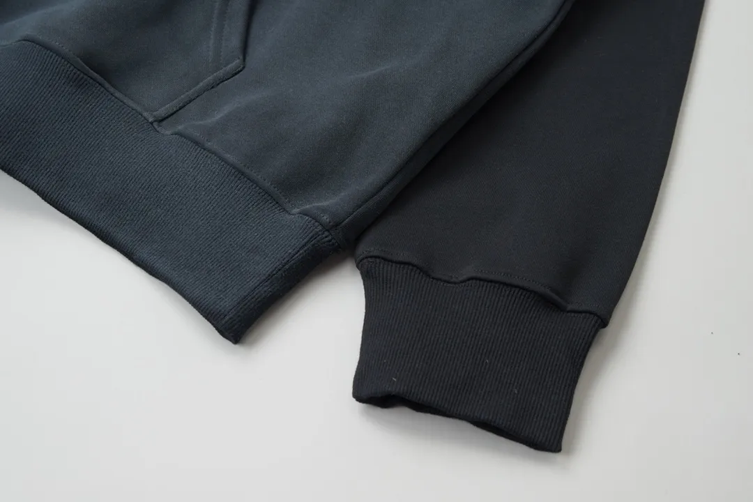 【BALENCIAGA 公式旗艦店】バレンシアガ  パーカー  スウェット ご好評に付き再入荷！241120