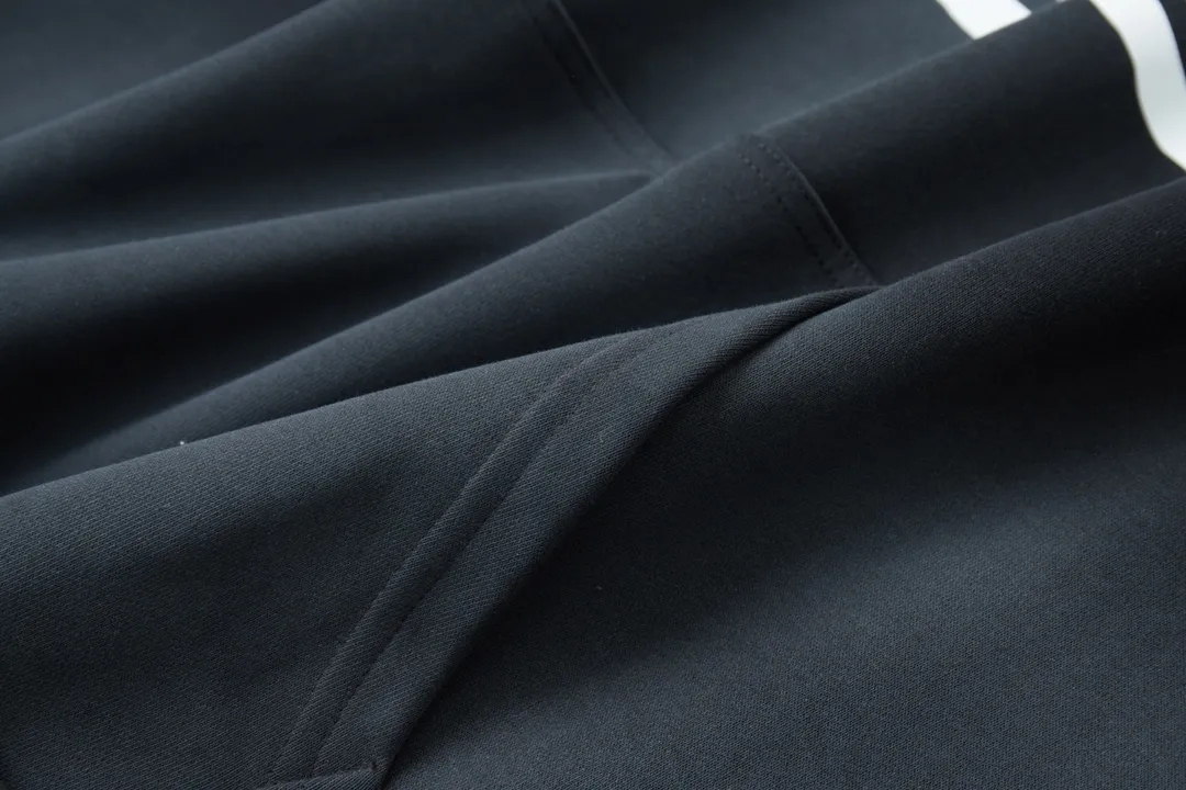 【BALENCIAGA 公式旗艦店】バレンシアガ  パーカー  スウェット ご好評に付き再入荷！241120