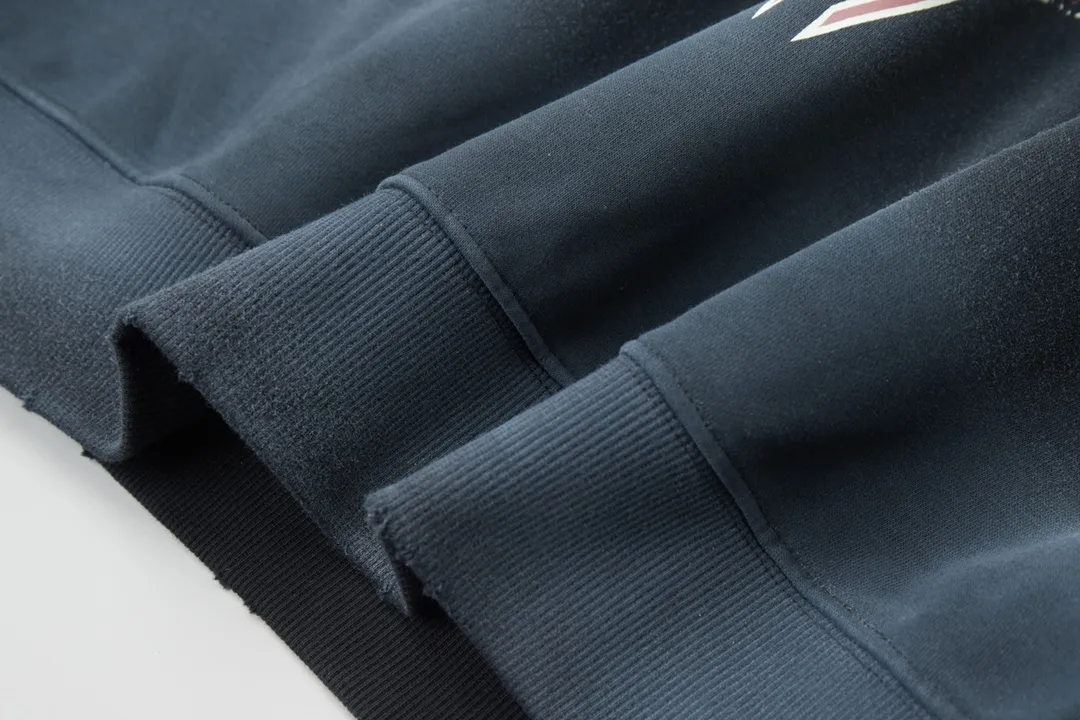 【BALENCIAGA 公式旗艦店】バレンシアガ 丸首の衛衣 スウェット ご好評に付き再入荷！241120