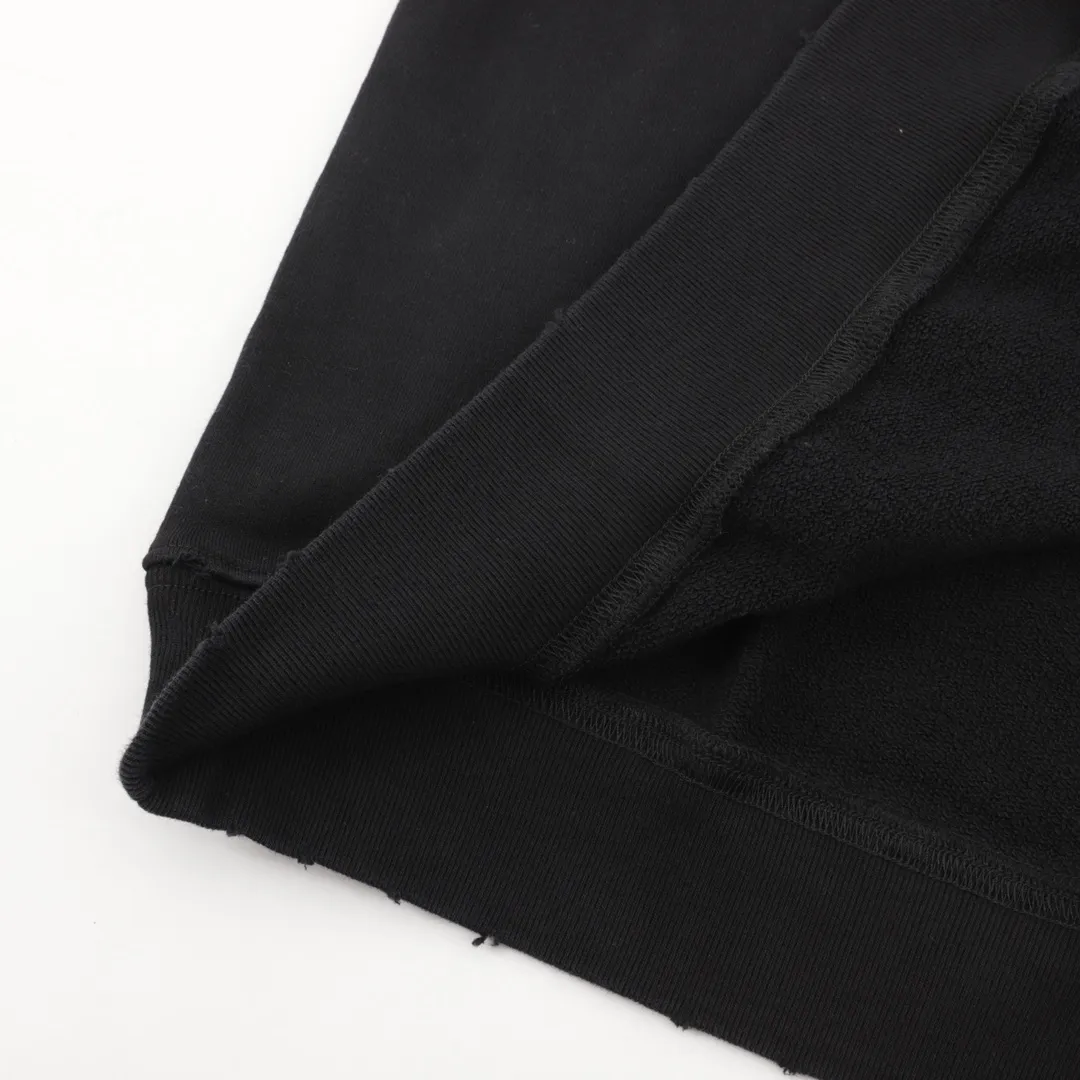 【BALENCIAGA  公式旗艦店】バレンシアガ  丸首の衛衣 スウェットご好評に付き再入荷！241114