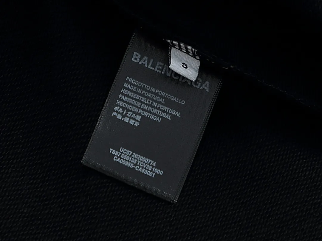 【BALENCIAGA 公式旗艦店】バレンシアガ 丸首の衛衣 スウェット ご好評に付き再入荷 240809
