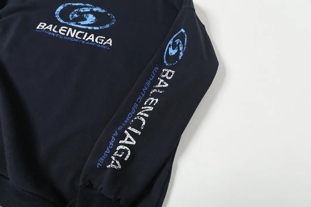 【BALENCIAGA 公式旗艦店】バレンシアガ 丸首の衛衣 スウェット ご好評に付き再入荷！