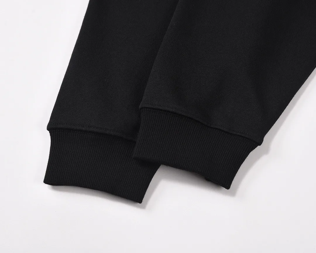 【BALENCIAGA 公式旗艦店】バレンシアガ 丸首の衛衣 スウェット ご好評に付き再入荷！