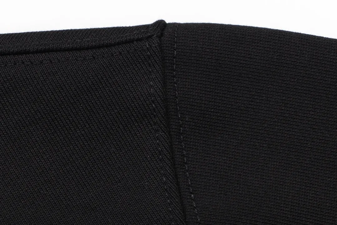 【BALENCIAGA 公式旗艦店】バレンシアガ 丸首の衛衣 スウェット ご好評に付き再入荷！