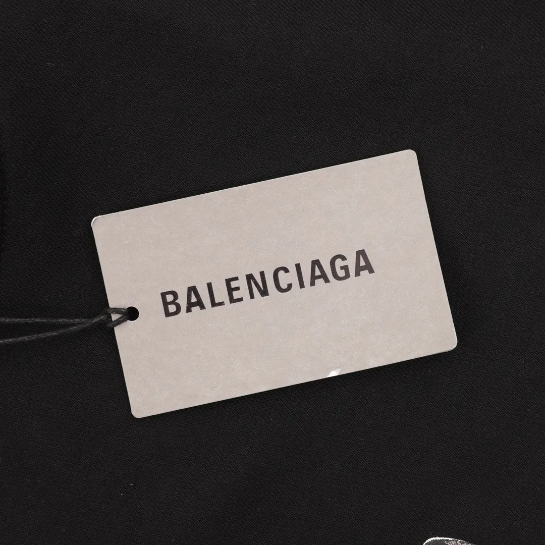 【BALENCIAGA 公式旗艦店】バレンシアガ 丸首の衛衣 スウェット ご好評に付き再入荷！