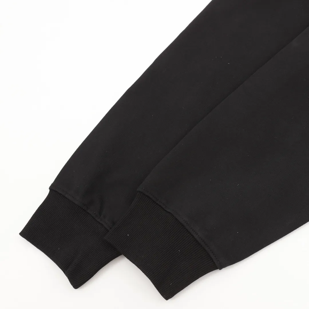 【BALENCIAGA 公式旗艦店】バレンシアガ 丸首の衛衣 スウェット ご好評に付き再入荷！