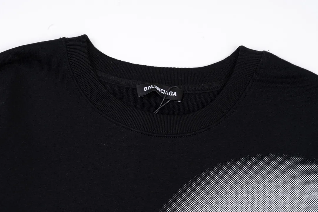 【BALENCIAGA 公式旗艦店】バレンシアガ 丸首の衛衣 スウェット ご好評に付き再入荷！