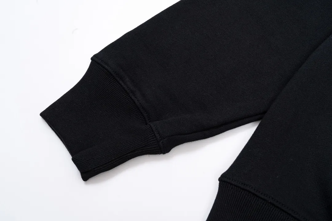 【BALENCIAGA 公式旗艦店】バレンシアガ 丸首の衛衣 スウェット ご好評に付き再入荷！