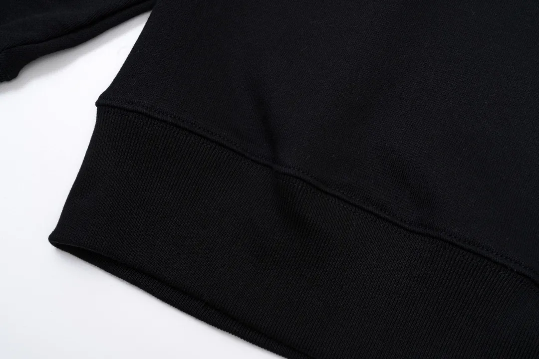 【BALENCIAGA 公式旗艦店】バレンシアガ 丸首の衛衣 スウェット ご好評に付き再入荷！