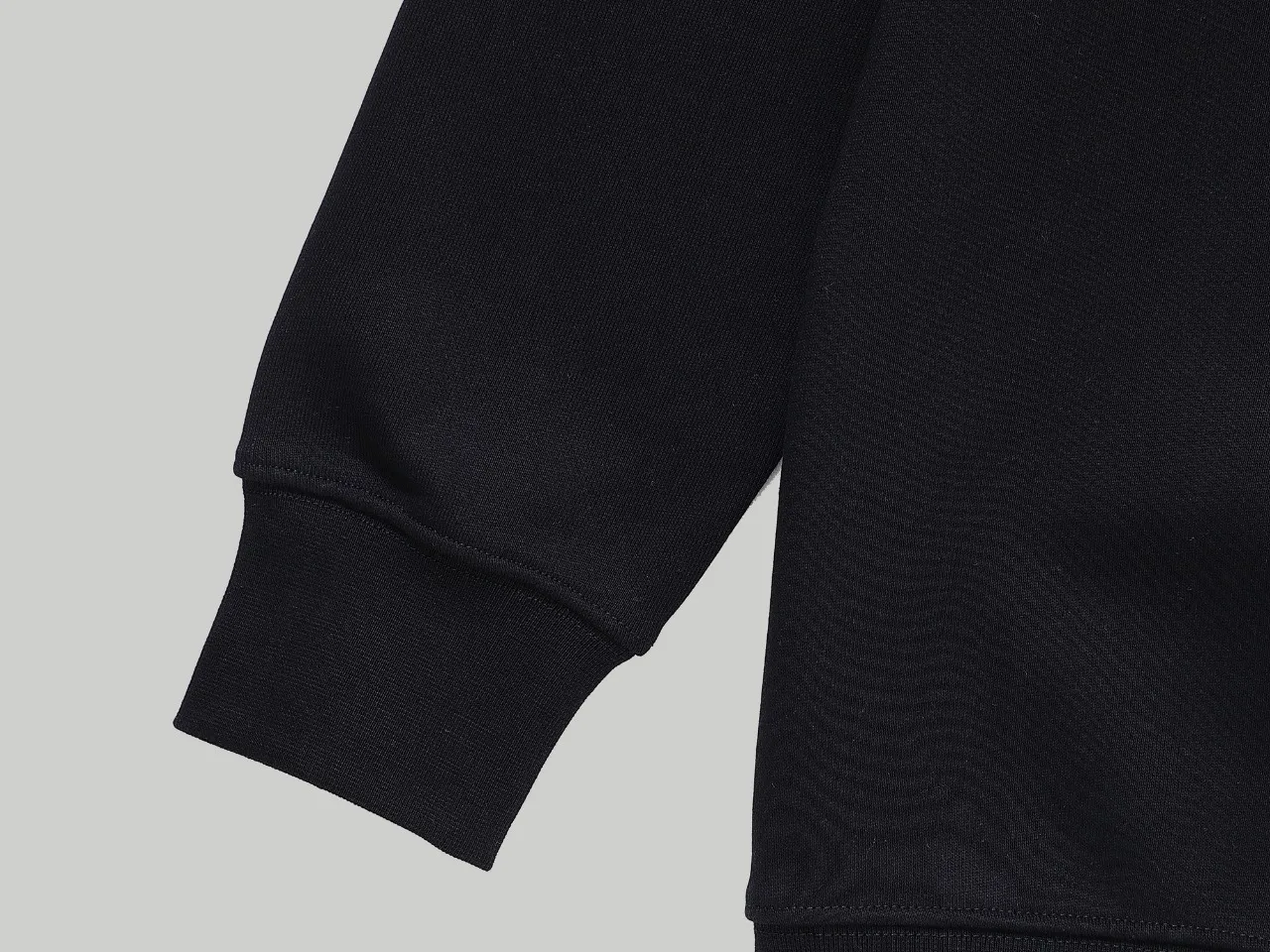 【BALENCIAGA 公式旗艦店】バレンシアガ  丸首の衛衣   スウェットご好評に付き再入荷！