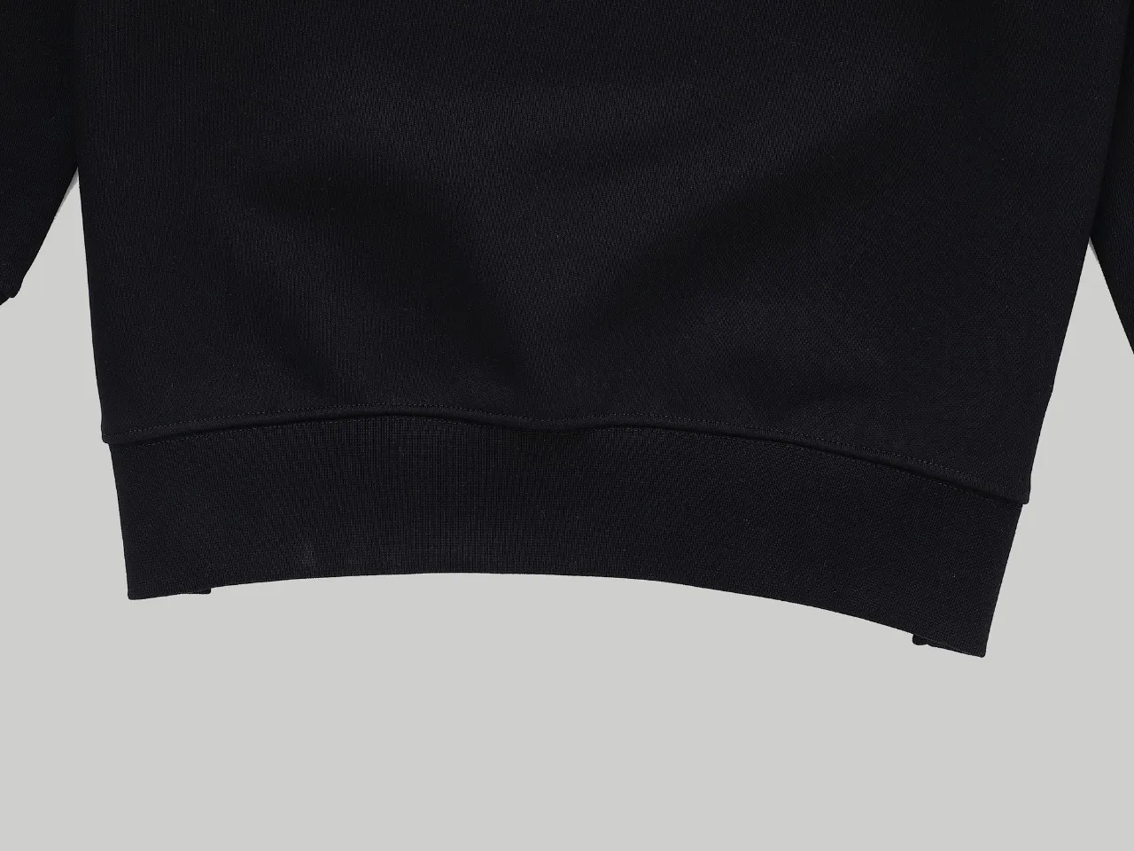 【BALENCIAGA 公式旗艦店】バレンシアガ  丸首の衛衣   スウェットご好評に付き再入荷！