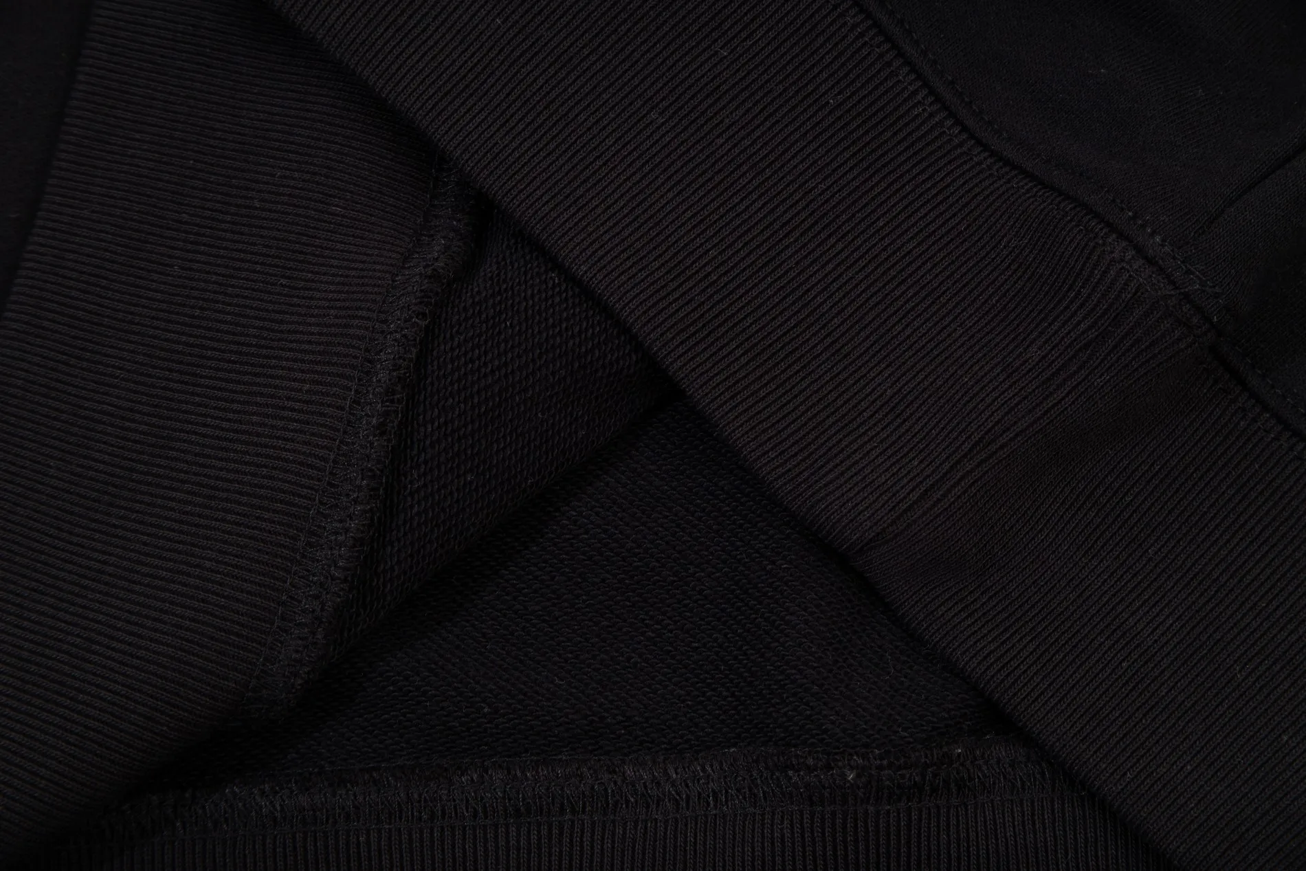 【BALENCIAGA 公式旗艦店】バレンシアガ 丸首の衛衣 スウェット ご好評に付き再入荷！