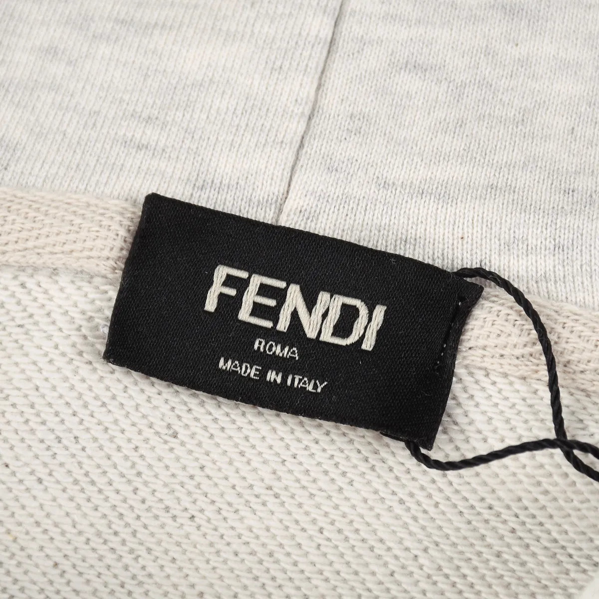 【FENDI 公式旗艦店】フェンディ パーカー  スウェットご好評に付き再入荷   241114