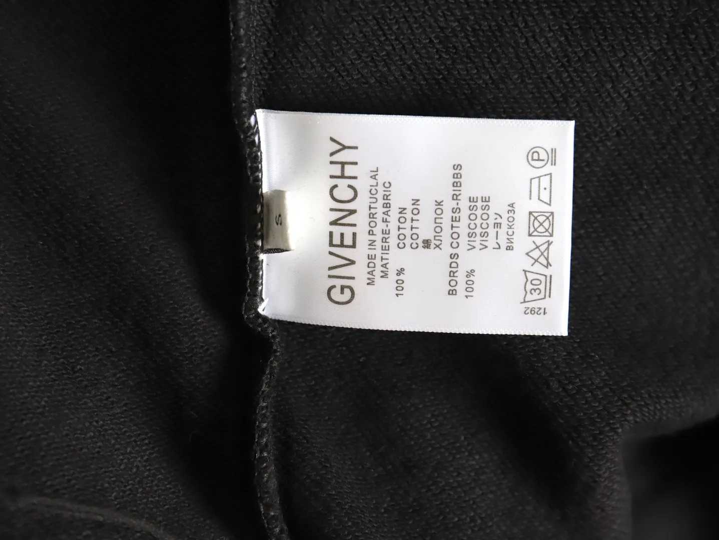 【GIVENCHY  公式旗艦店】ジバンシー 丸首の衛衣 スウェットご好評に付き再入荷！241122