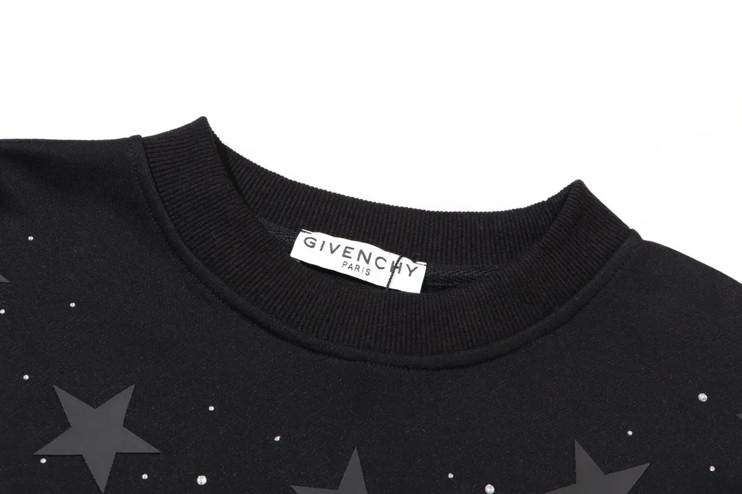 【GIVENCHY 公式旗艦店】ジバンシー 丸首の衛衣 スウェットご好評に付き再入荷   241114