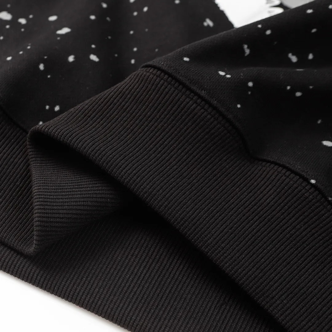 【GIVENCHY  公式旗艦店】ジバンシー 丸首の衛衣 スウェットご好評に付き再入荷 240809