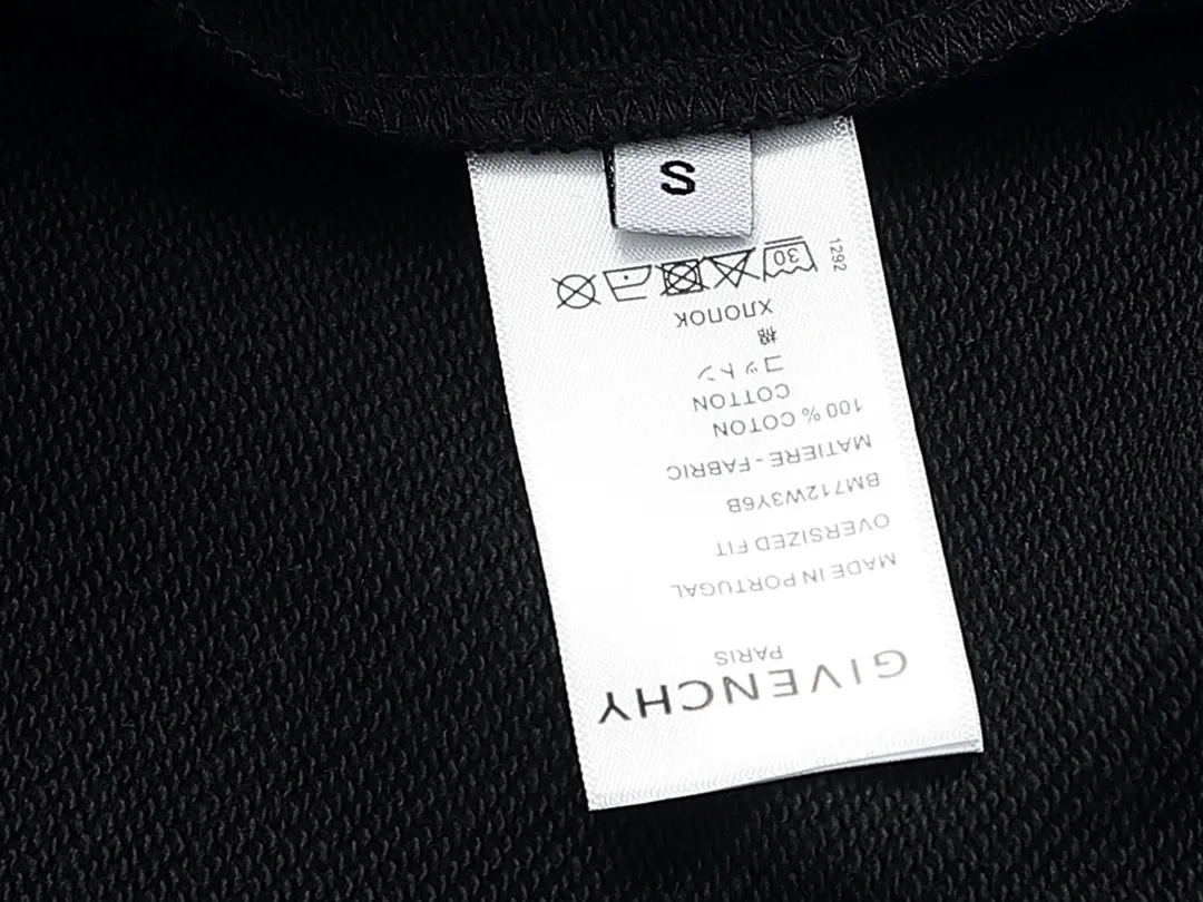 【GIVENCHY  公式旗艦店】ジバンシー 丸首の衛衣 スウェットご好評に付き再入荷 240809
