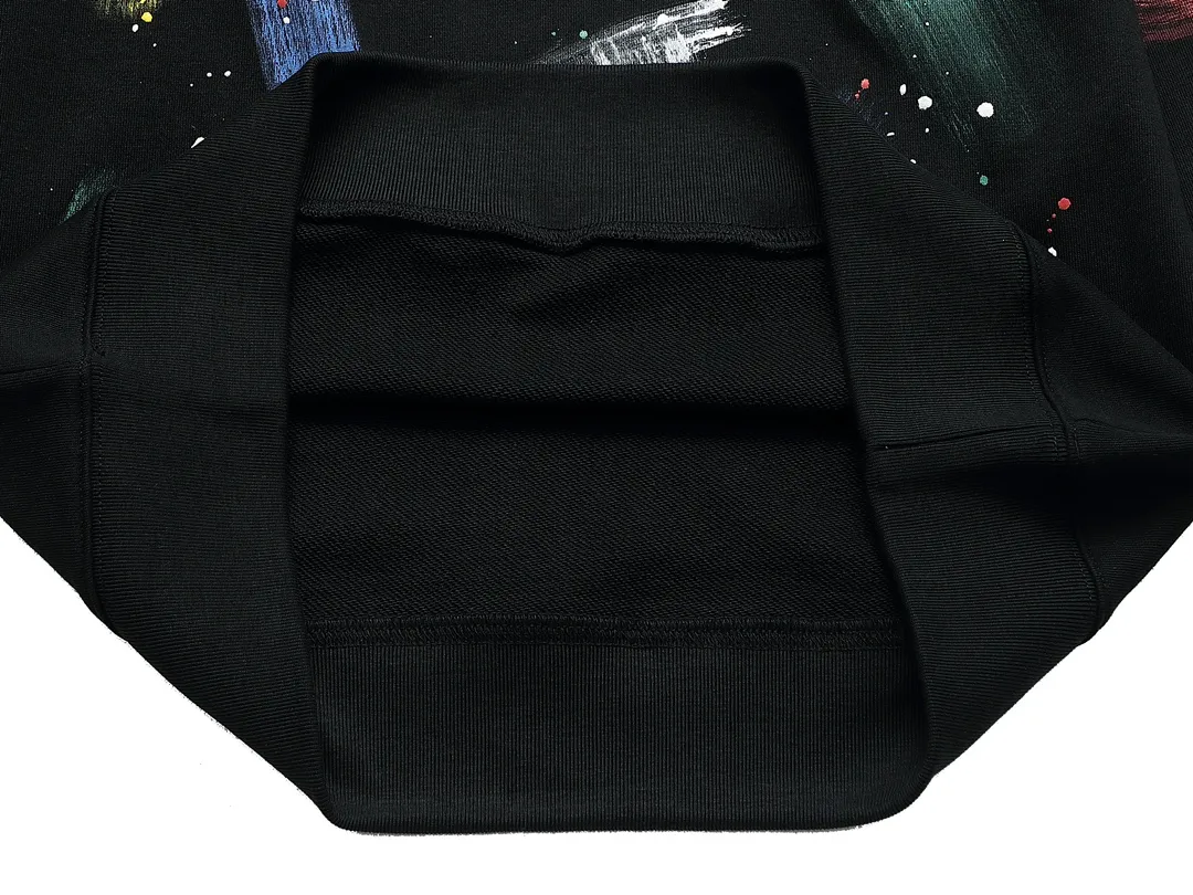 【GIVENCHY  公式旗艦店】ジバンシー 丸首の衛衣 スウェットご好評に付き再入荷 240809