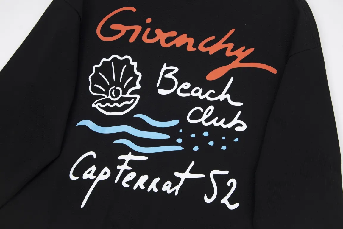 【GIVENCHY  公式旗艦店】ジバンシー 丸首の衛衣 スウェットご好評に付き再入荷！