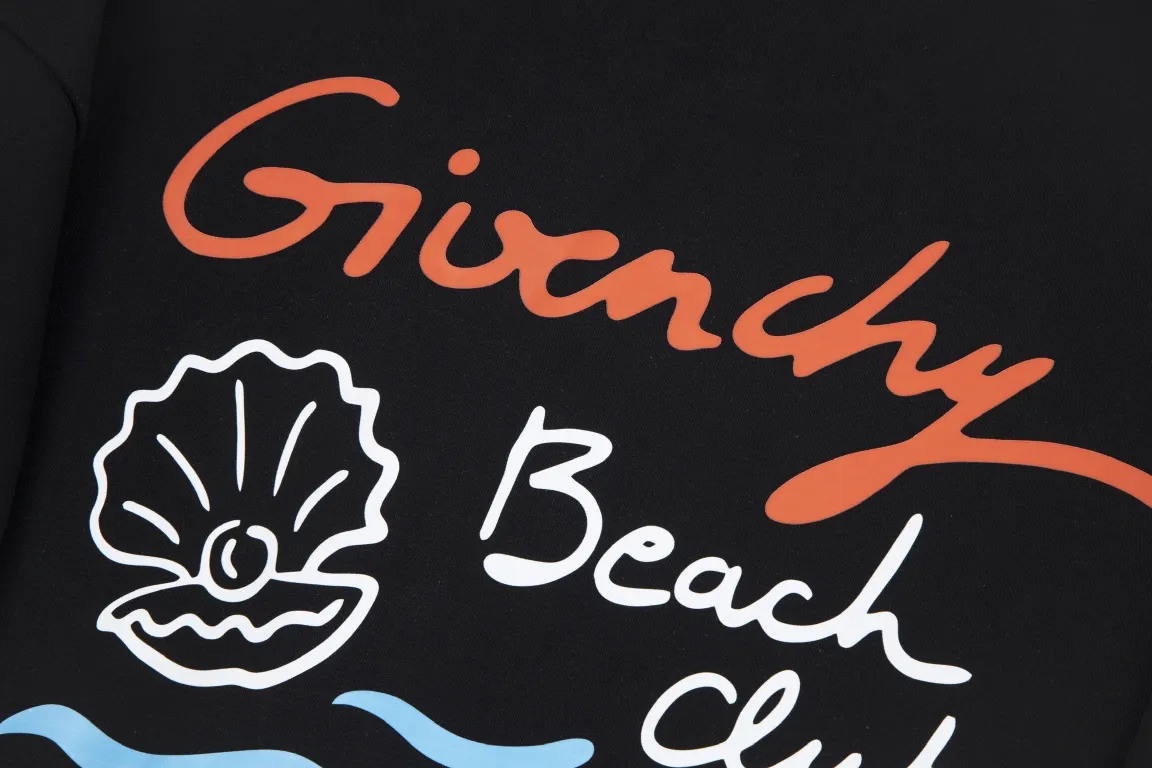 【GIVENCHY  公式旗艦店】ジバンシー 丸首の衛衣 スウェットご好評に付き再入荷！