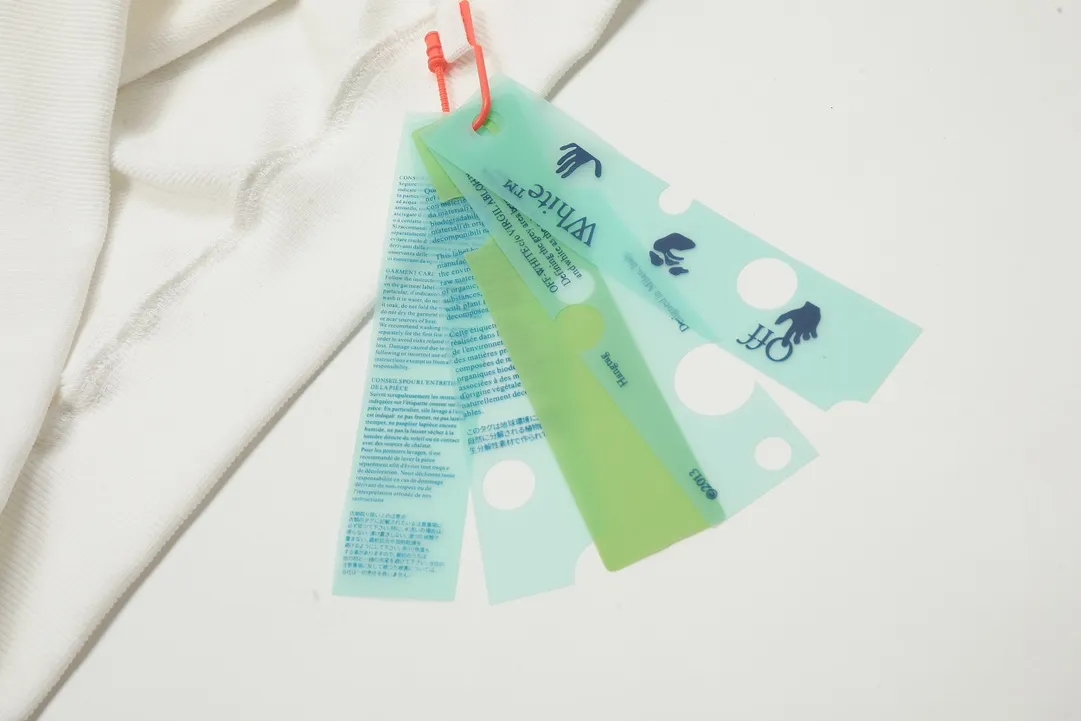 【OFF-WHITE  公式旗艦店】オフホワイトパーカースウェットご好評に付き再入荷 240806
