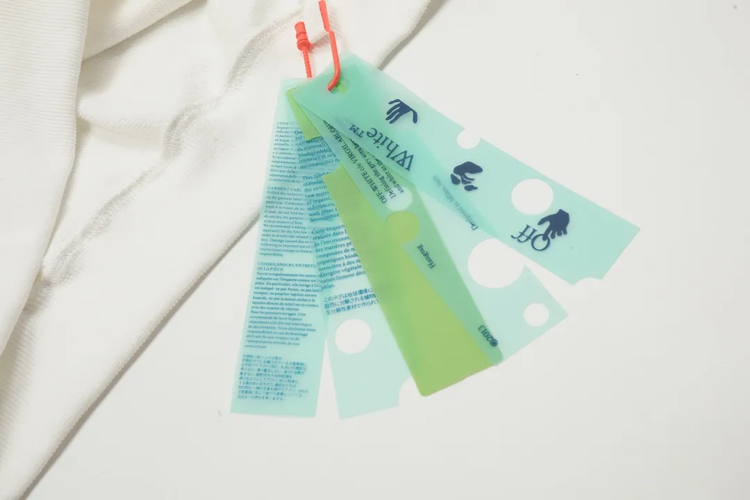 【OFF-WHITE  公式旗艦店】オフホワイトパーカースウェットご好評に付き再入荷 240806