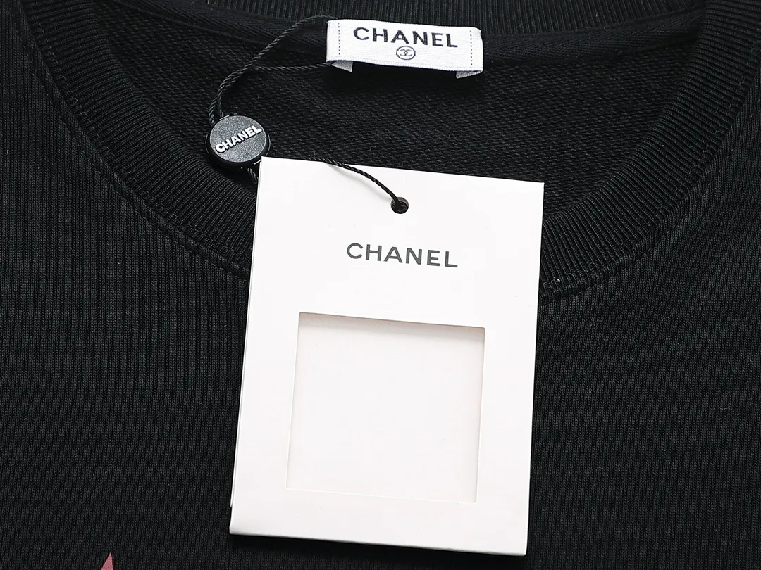 【CHANEL 公式旗艦店】シャネル  丸首の衛衣  スウェットご好評に付き再入荷 240811