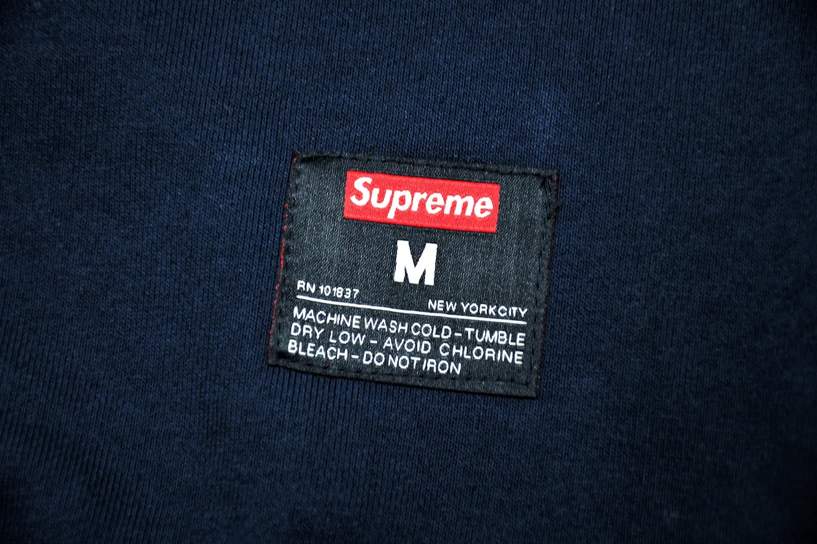 【Supreme  公式旗艦店】丸首の衛衣 スウェットご好評に付き再入荷！241115