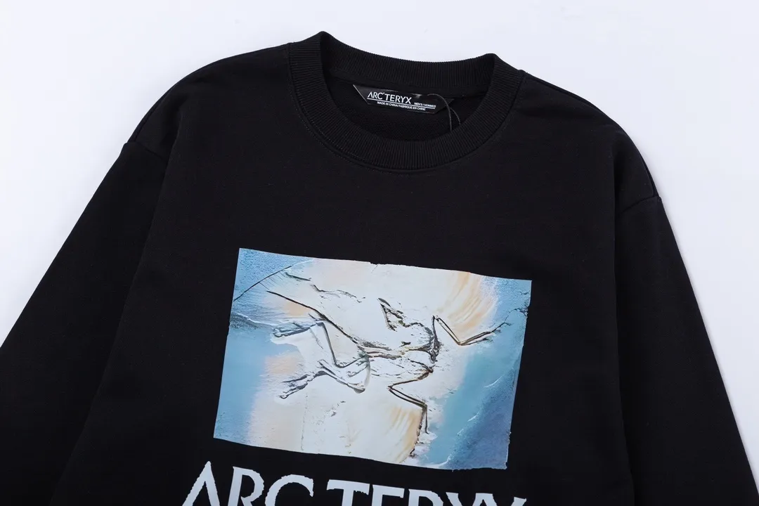 【ARCTERYX 公式旗艦店】アークテリクス  丸首の衛衣  スウェット ご好評に付き再入荷！241210
