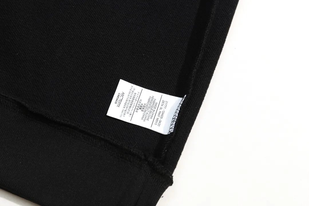 【ARCTERYX 公式旗艦店】アークテリクス  パーカー  スウェット ご好評に付き再入荷！241121