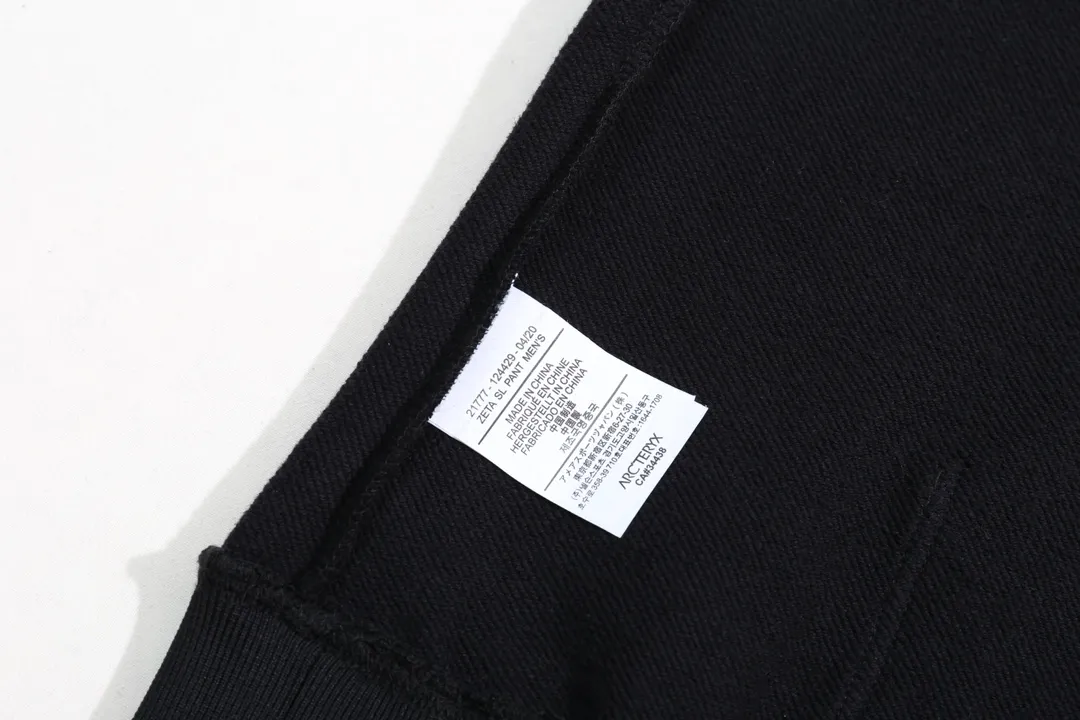 【ARCTERYX 公式旗艦店】アークテリクス  パーカー  スウェット ご好評に付き再入荷！241121