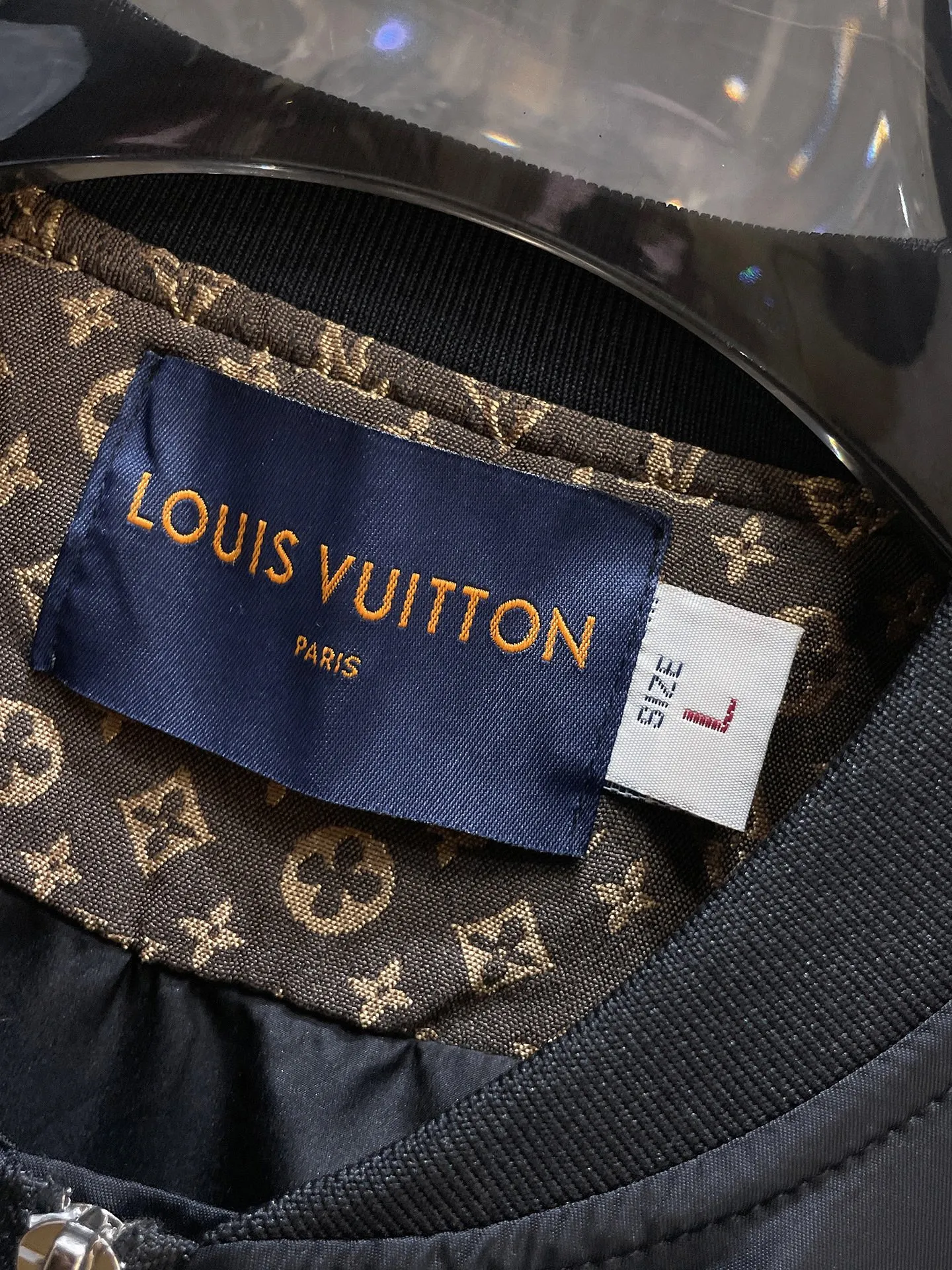 LV【LOUIS VUITTON 公式旗艦店】ルイヴィトン  ジャケット着 ご好評に付き再入荷！250106