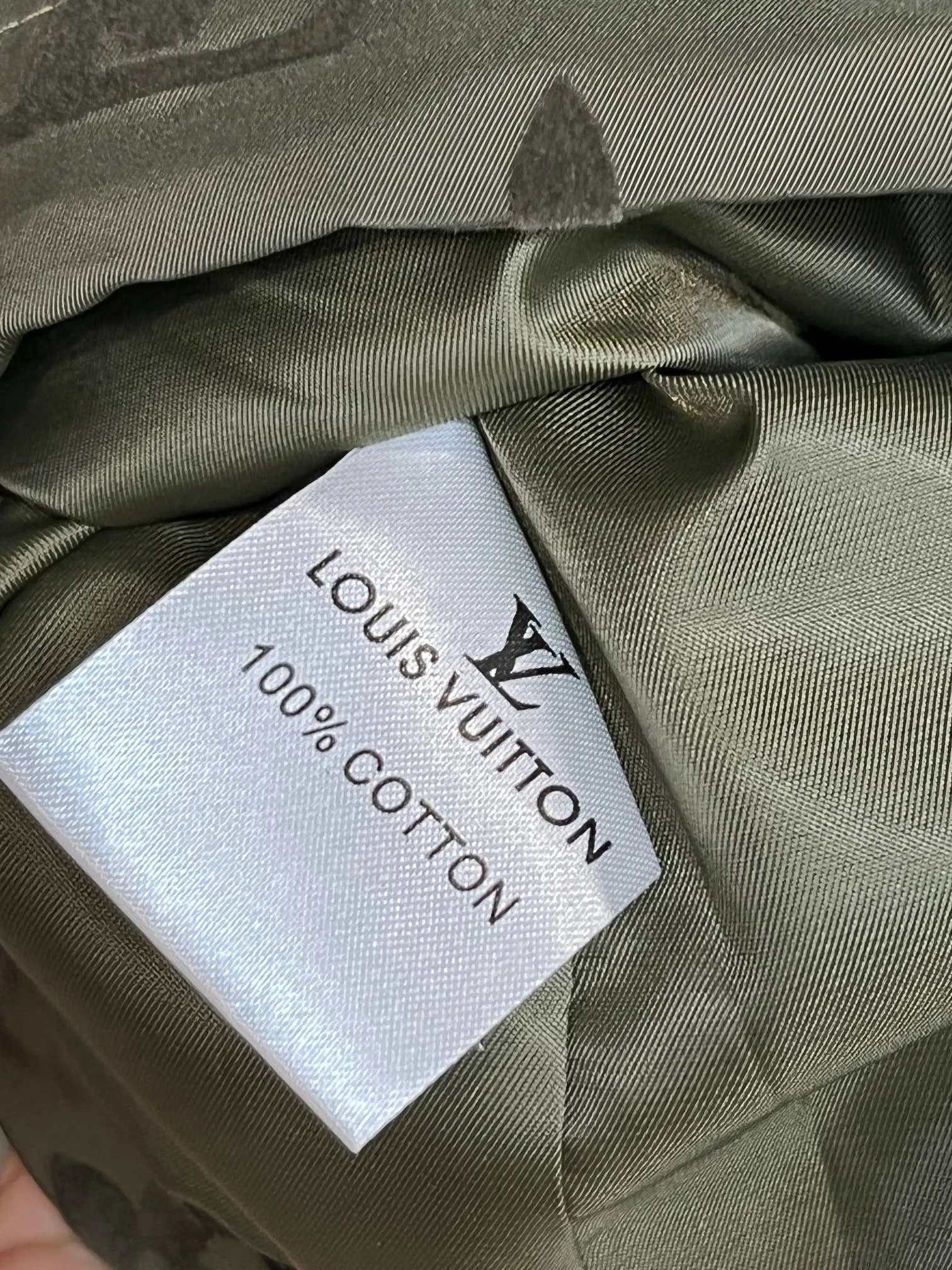 LV【LOUIS VUITTON 公式旗艦店】ルイヴィトン  ジャケット着 ご好評に付き再入荷！250106