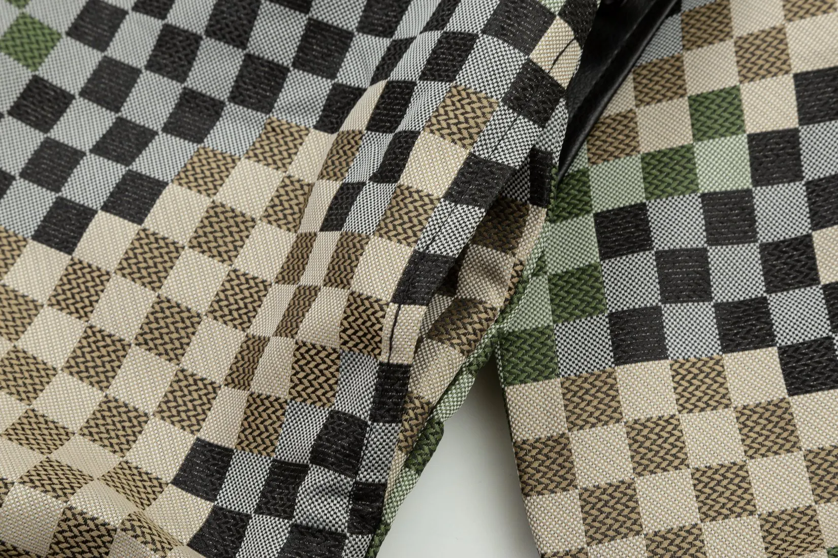 LV【LOUIS VUITTON  公式旗艦店】ルイヴィトン   ジャケット着 好評に付き再入荷！ 241216