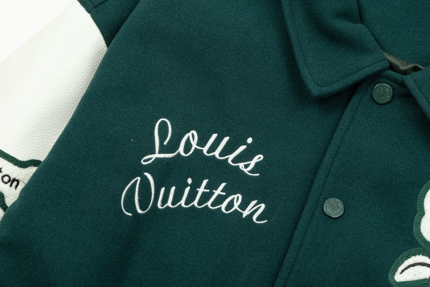 LV【LOUIS VUITTON  公式旗艦店】ルイヴィトン  ジャケット着 好評に付き再入荷！241028