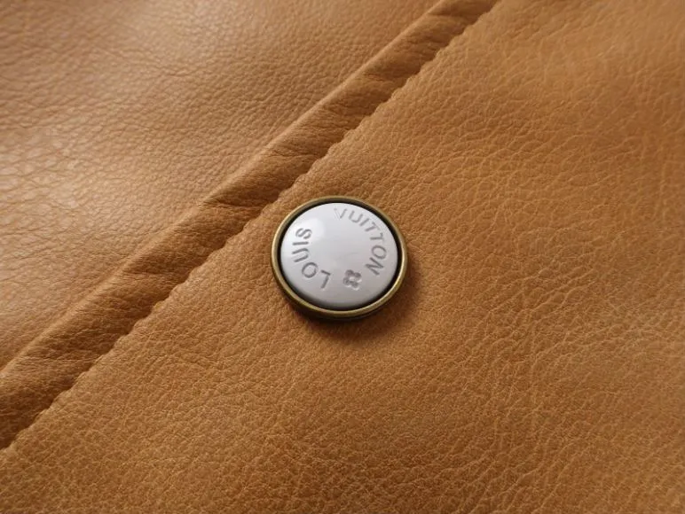 【LOUIS VUITTON  公式旗艦店】ルイヴィトン   ジャケット着ご好評に付き再入荷！241023