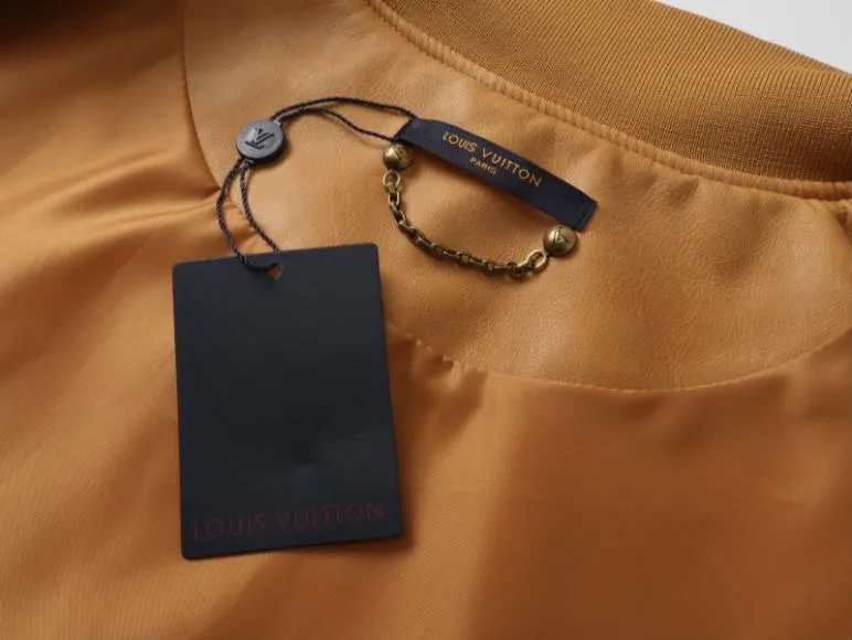【LOUIS VUITTON  公式旗艦店】ルイヴィトン   ジャケット着ご好評に付き再入荷！241023
