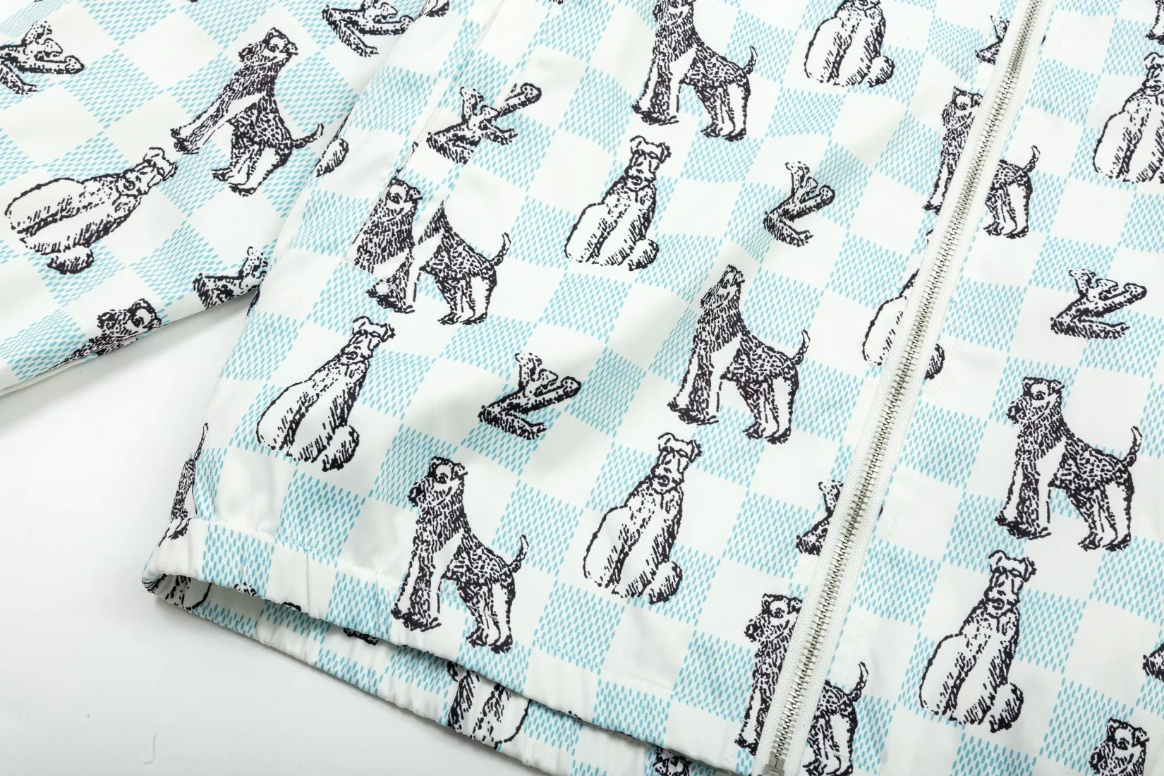 LV 【LOUIS VUITTON 公式旗艦店】ルイヴィトン  ジャケット着 ご好評に付き再入荷！241021