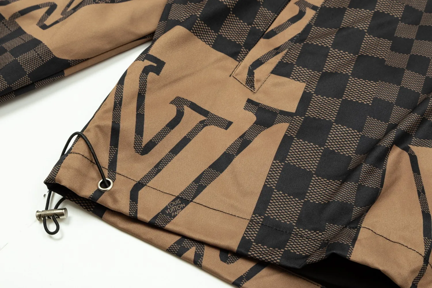 LV 【LOUIS VUITTON 公式旗艦店】ルイヴィトン  ジャケット着 ご好評に付き再入荷！241021