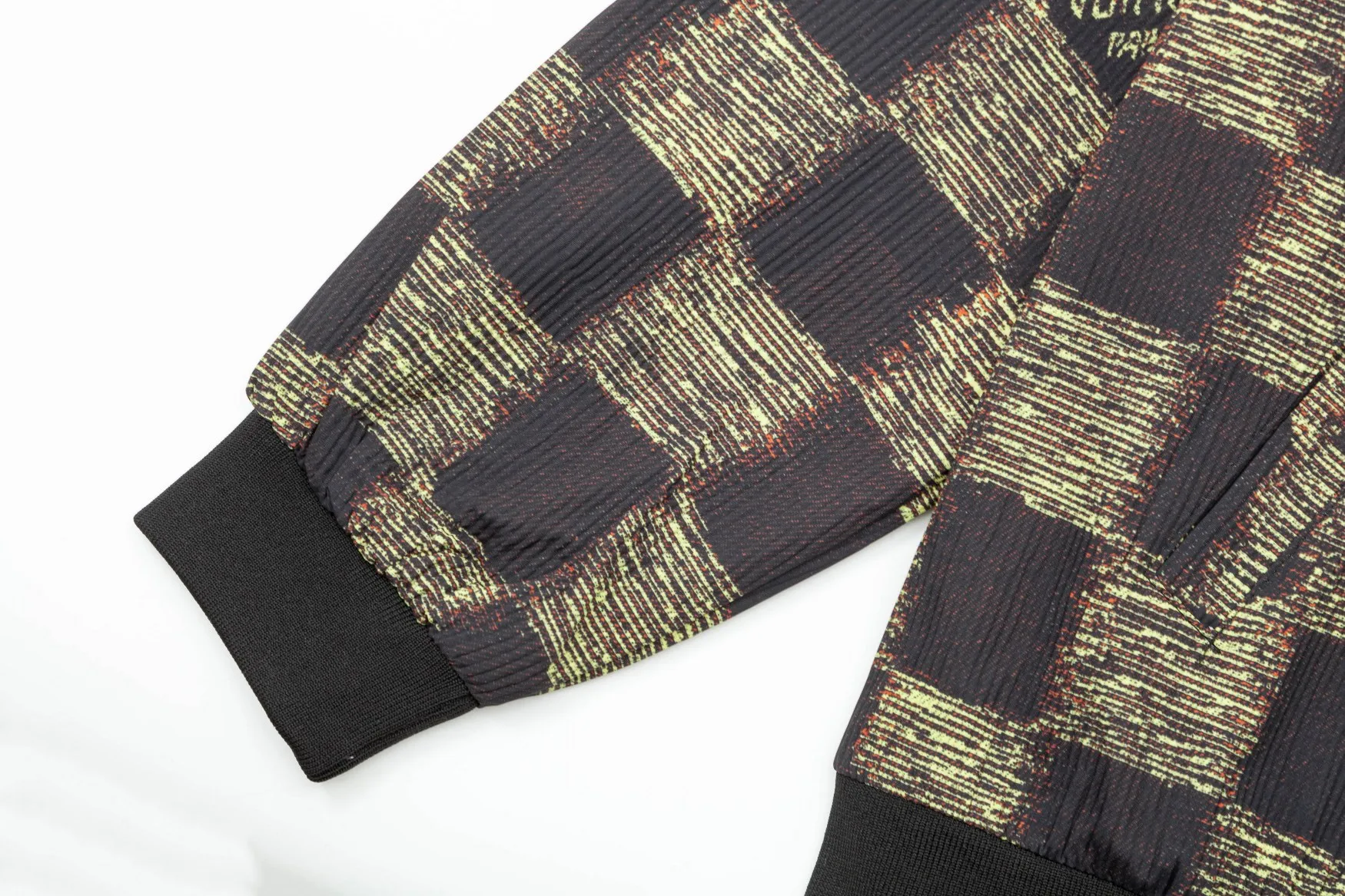 【LOUIS VUITTON】ルイヴィトン  ジャケット着 ご好評に付き再入荷！240921