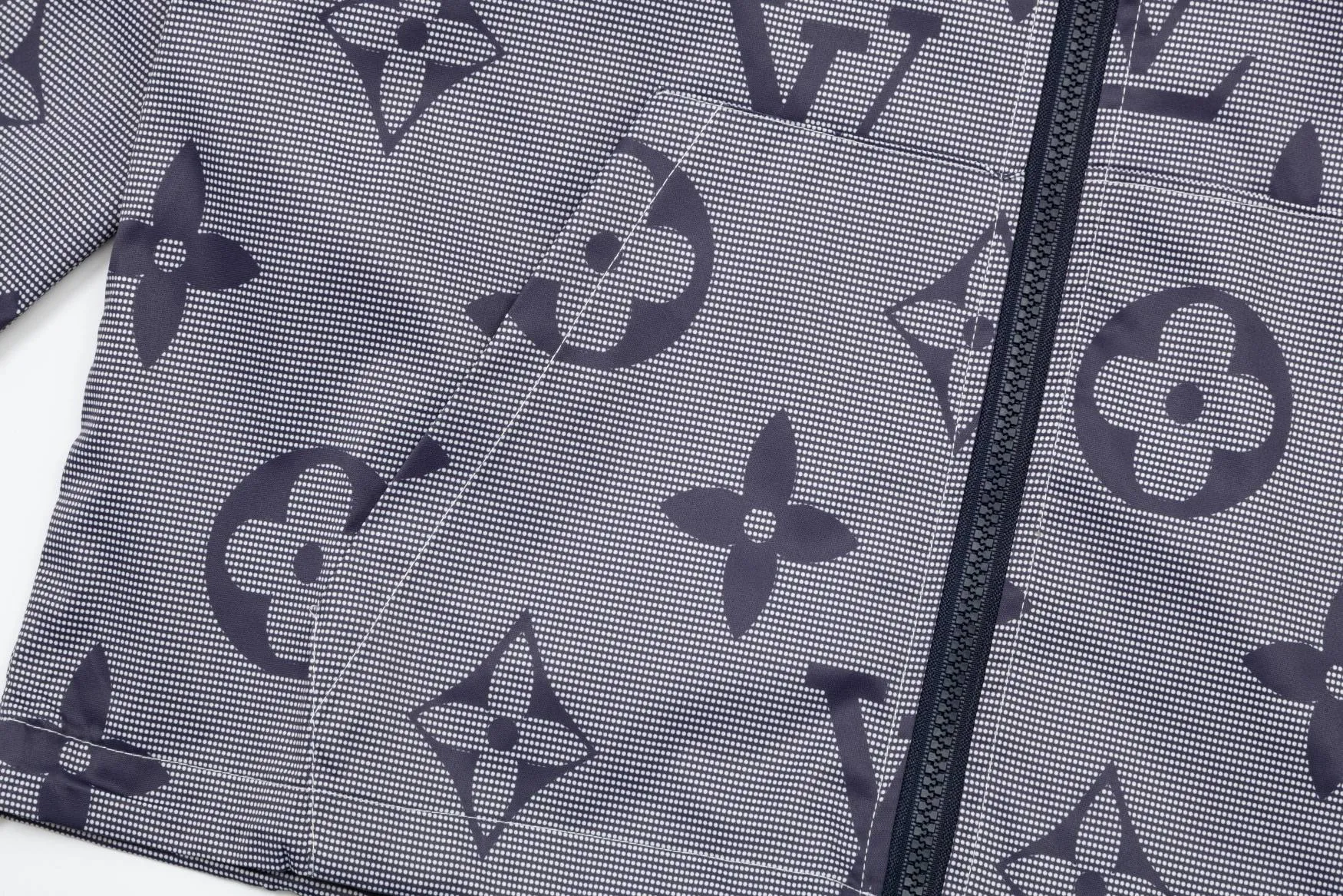 【LOUIS VUITTON  公式旗艦店】ルイヴィトン  ジャケット着 好評に付き再入荷 240826