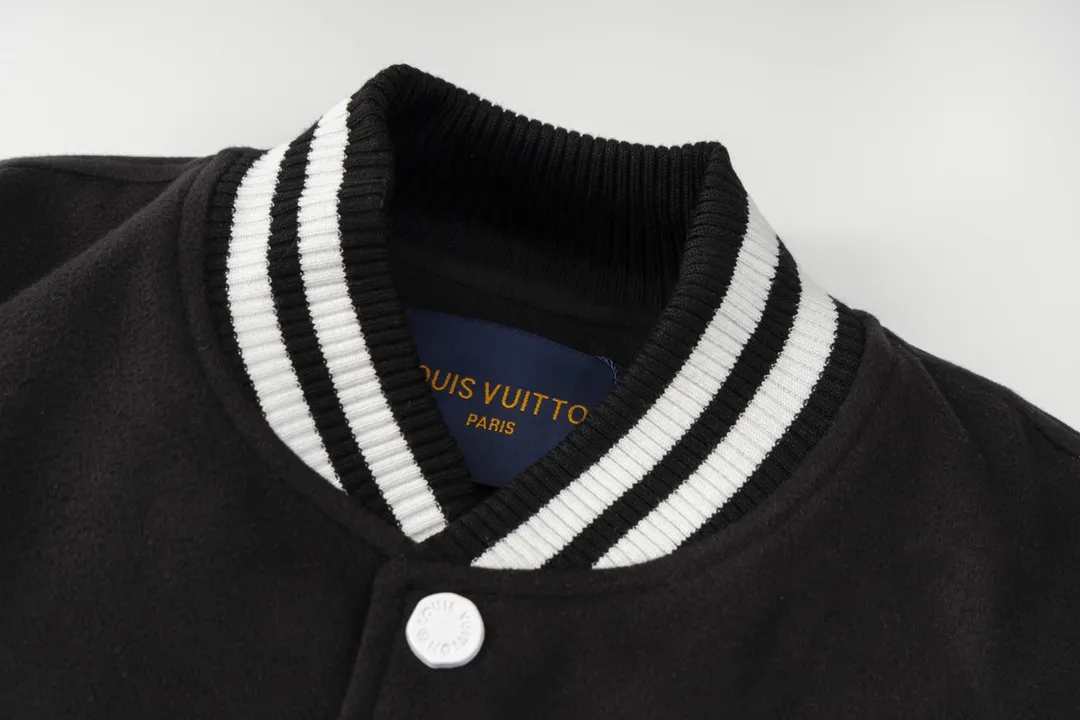 【LOUIS VUITTON  公式旗艦店】ルイヴィトン  ジャケット着 好評に付き再入荷！