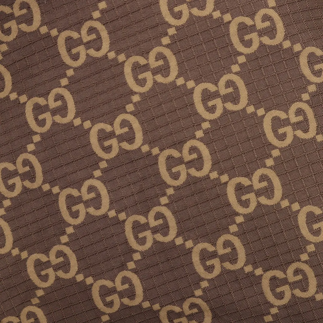 【GUCCI  公式旗艦店】グッチ  ジャケット着 好評に付き再入荷！241212